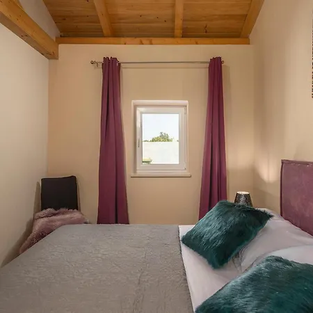 Tany Ferienhaus *