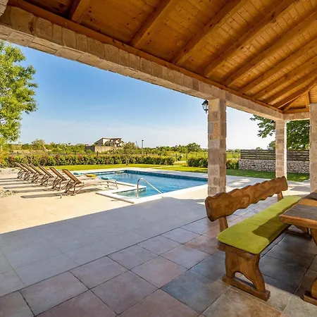 Tany Nyaraló Dracan